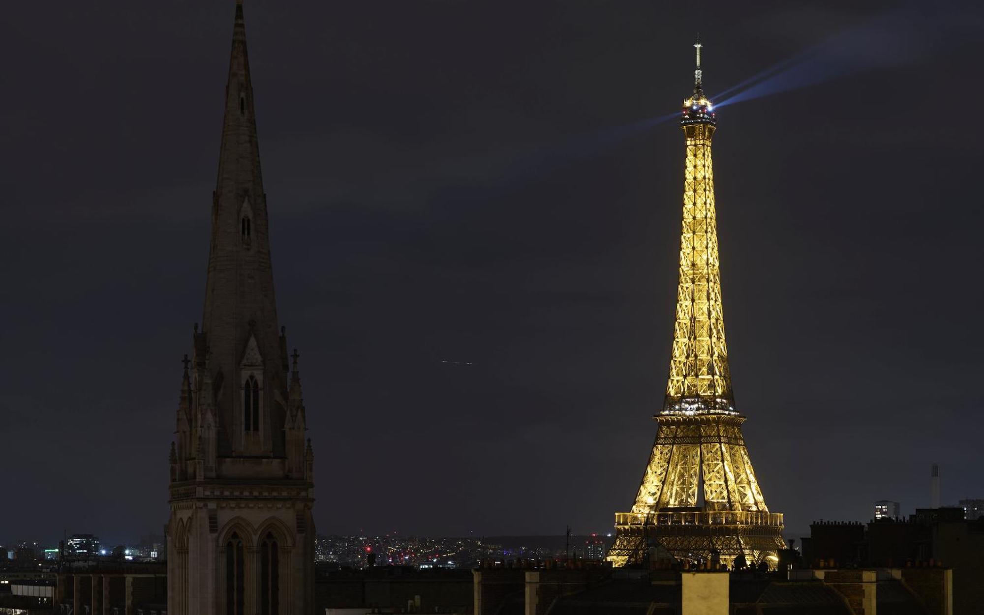 Av George V / Tour Eiffel Parijs